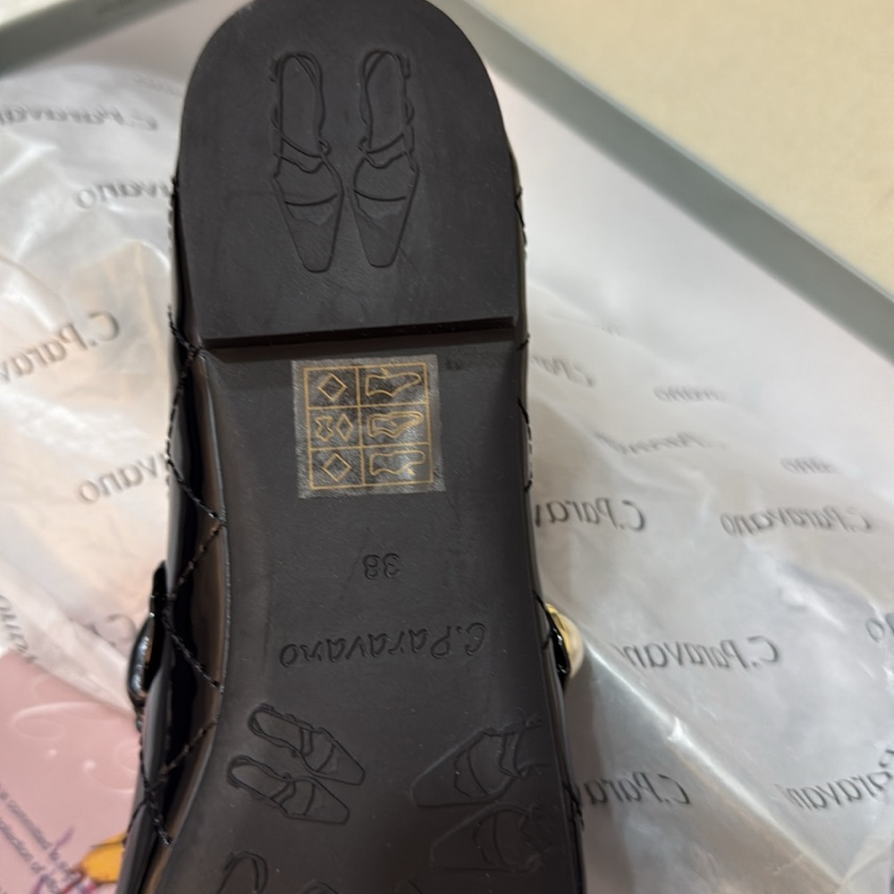 NIB Women’s C. Paravano $128 MSRP Black Patent Quilted Ballet Flats Size 7.5 - Picture 8 of 13